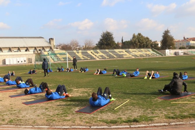 Akhisar, Beşiktaş Hazırlıklarını Sürdürüyor