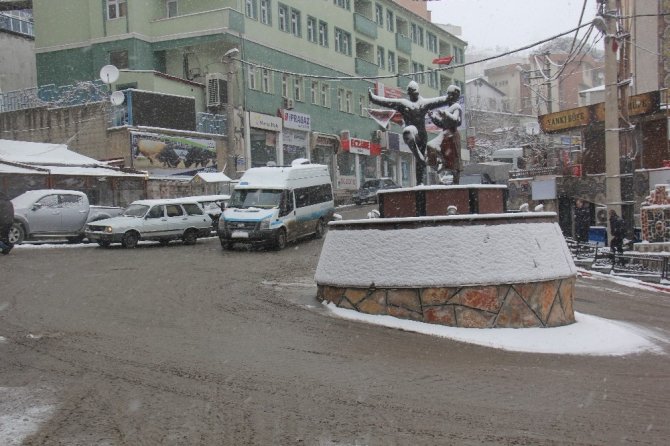 Artvin’de 51 Köy Yolu Ulaşıma Kapandı, 1 İlçede Eğitime Ara Verildi