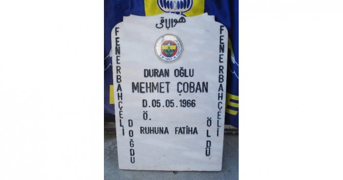 Fenerbahçe Aşkını Mezar Taşına Ve Kefenine İşledi