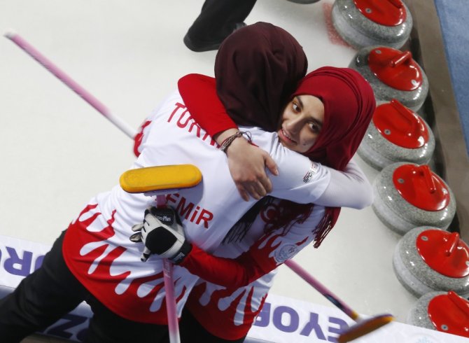 Türkiye Üçüncü Madalyasını Curlingde Kazandı