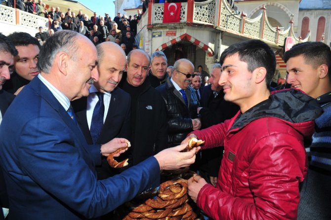 Bakan Müezzinoğlu’ndan Chp’ye Ziyaret