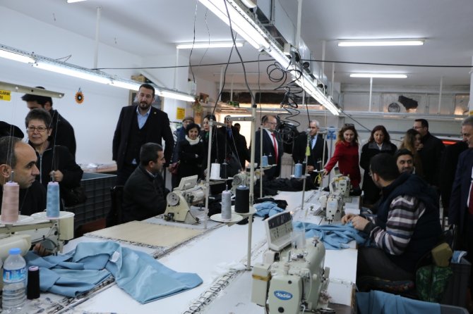 Chp’li Vekiller Referandum İçin Sahaya İndi