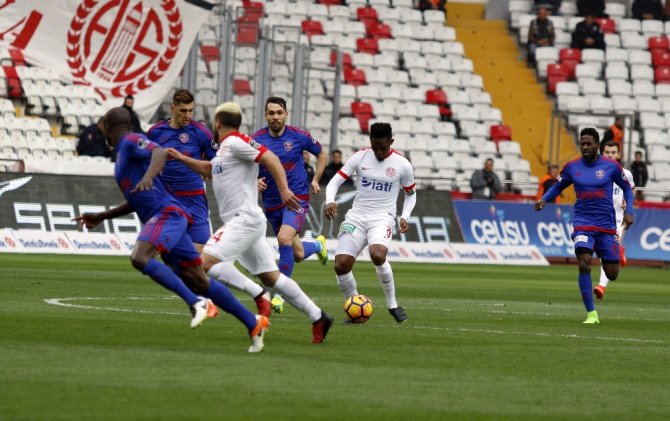 Eto’o 3’lük Attı!