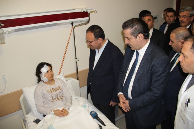 Bakanlar Terör Saldırısında Yaralananları Ziyaret Etti