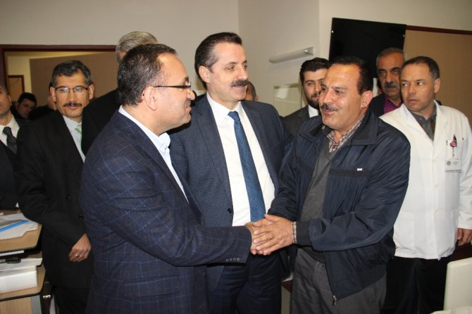 Bakanlar Terör Saldırısında Yaralananları Ziyaret Etti