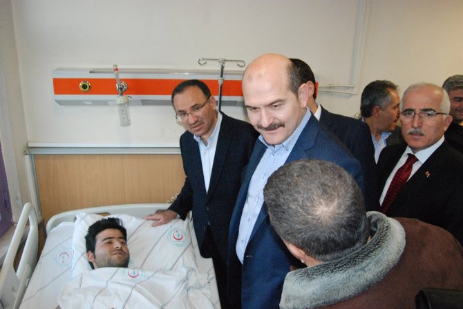 Bakanlar, Viranşehir’deki Saldırıda Yaralananları Ziyaret Etti