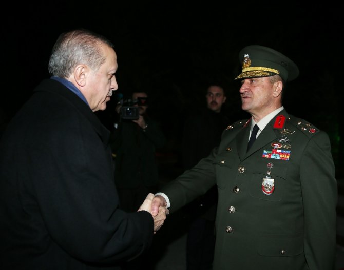 Erdoğan 2. Ordu Komutanlığını Ziyaret Etti