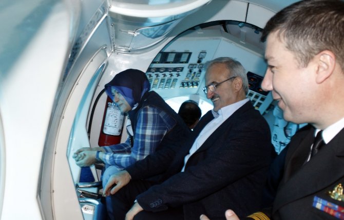 Türkiye’nin İlk Turistik Denizaltısı Deneme Dalışını Yaptı