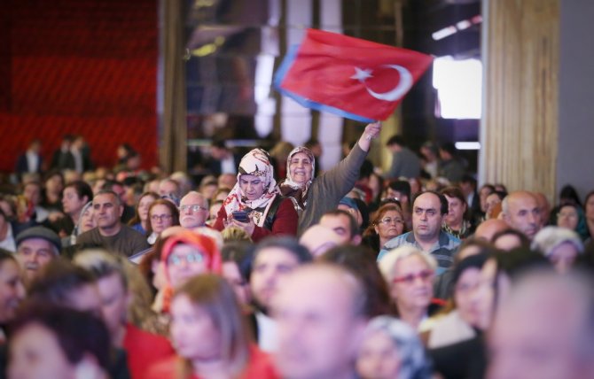 "Diktatörler Seçimle Gelmez, Darbeyle Gelir"