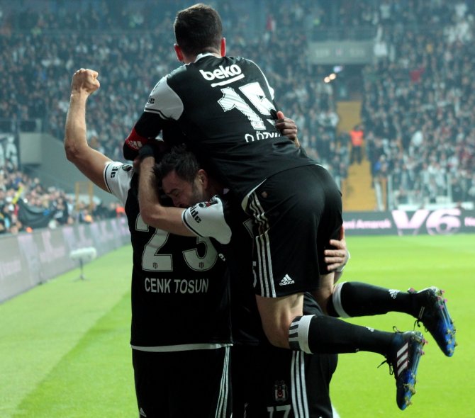 Zirvede Tek Başına!