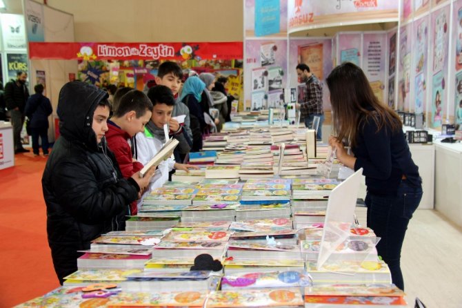 “3. Karadeniz Kitap Fuarı” Açıldı