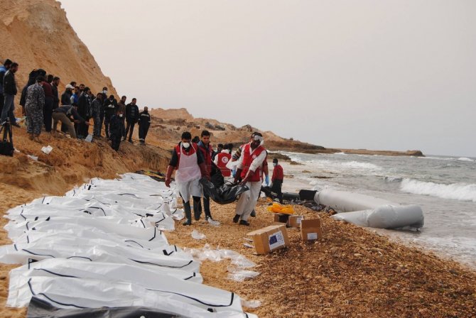 74 Göçmenin Cesedi Libya Sahillerine Vurdu