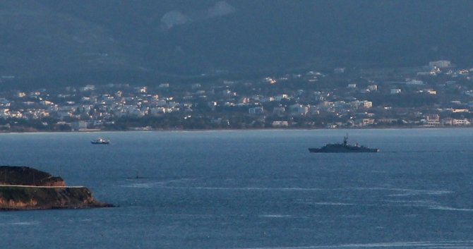 Türk Ve Yunan Savaş Gemileri Kardak’ta Karşı Karşıya Geldi