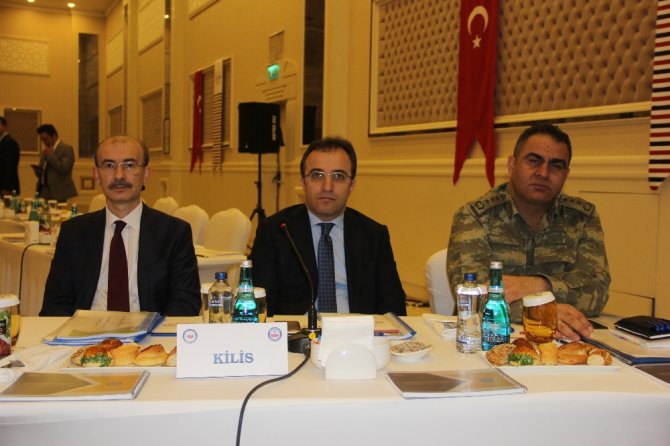 10 İlin Valisiyle Güvenlik Toplantısı