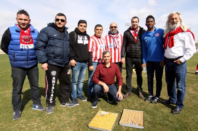 Antalyaspor’a ’Tatlı’ Sürpriz