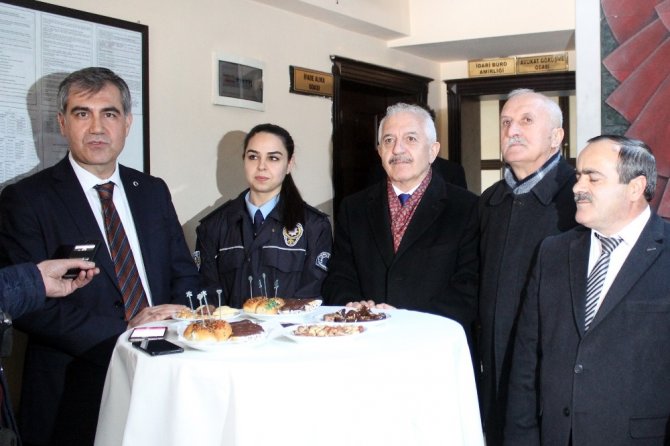 Köprübaşı Polis Merkezi’nin İlk Kadın Emniyet Amiri Görevine Başladı