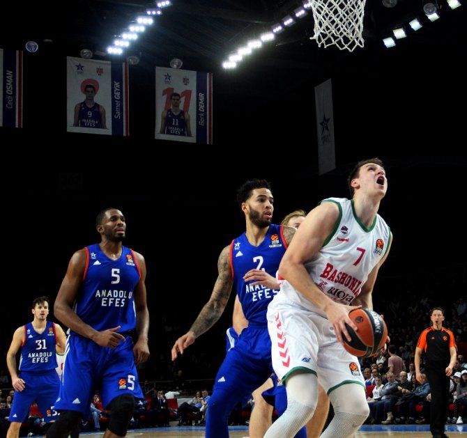 Anadolu Efes’ten 12. Galibiyet