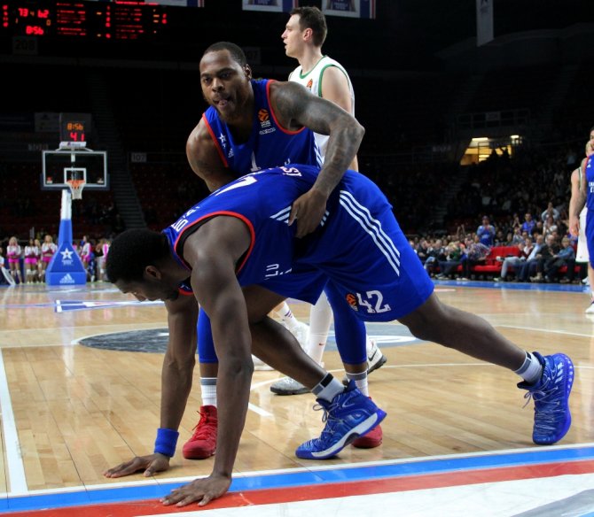 Anadolu Efes’ten 12. Galibiyet