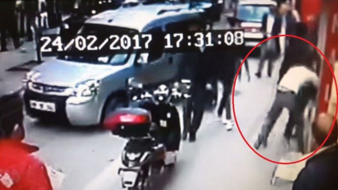 Müşteri Ve İş Yeri Çalışanı Birbirine Girdi