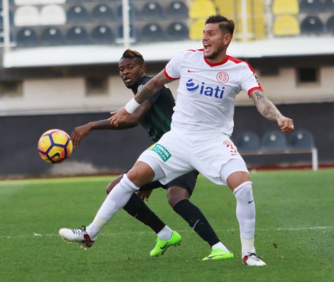 Akhisar’dan Kritik 3 Puan