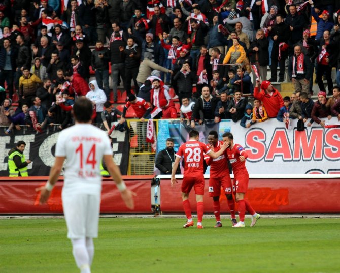Samsunspor’dan Farklı Galibiyet