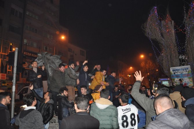 Beşiktaşlılar Sokağa Döküldü