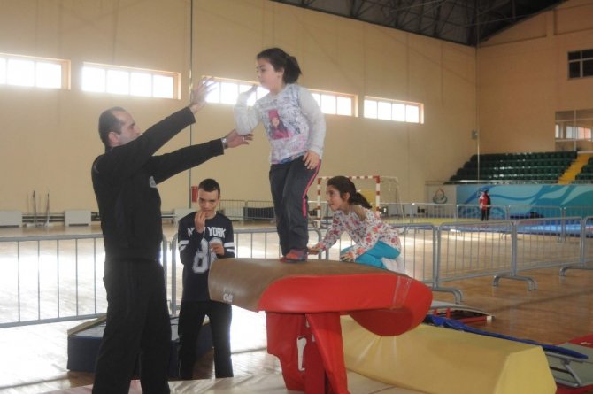 Toplumun Her Kesimini Sporla Buluşturmaya Gayret Ediyorlar