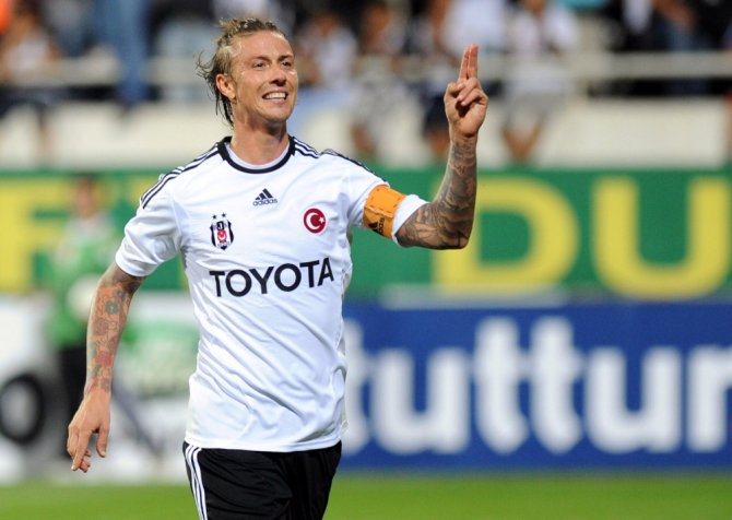 Guti Beşiktaş’ı Unutmadı