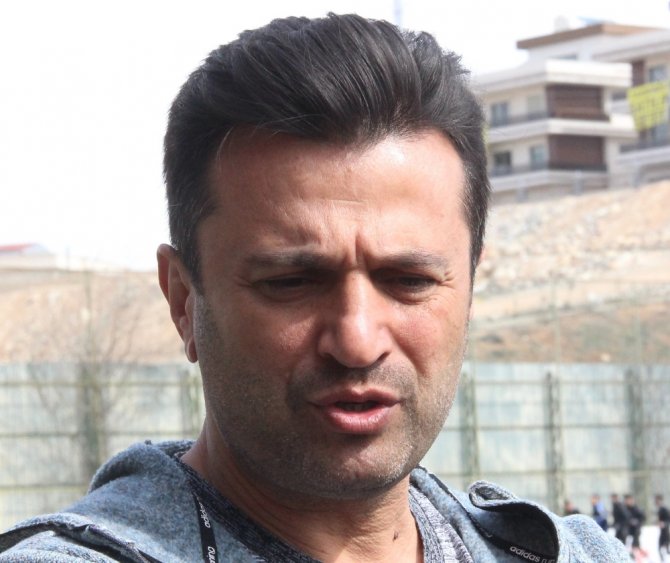 Bülent Uygun Oyuncularının Performansından Memnun
