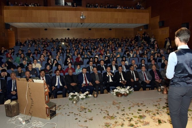 Gümüşhane’de ‘Gümüşhaneli Şairler Ve Şiirleri’ Dinletisi Düzenlendi