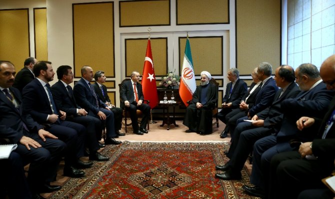 Cumhurbaşkanı Erdoğan Ruhani İle Görüştü