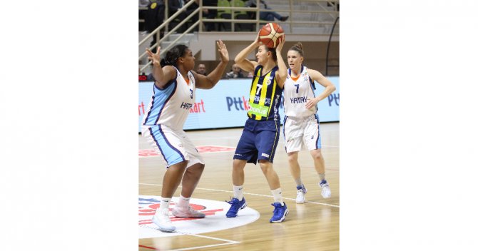 Fenerbahçe Yarı Finalde