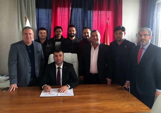 Levent Eriş İmzayı Attı