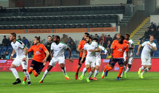 Medipol Başakşehir, Akhisar Belediyespor İle Berabere Kaldı