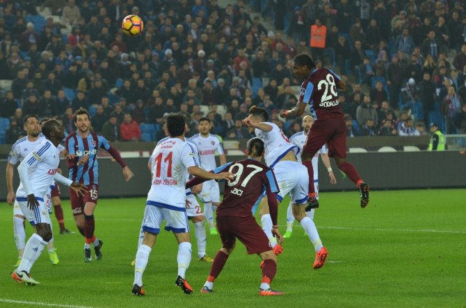 Trabzonspor, Kardemir Karabükspor’u Tek Golle Geçti