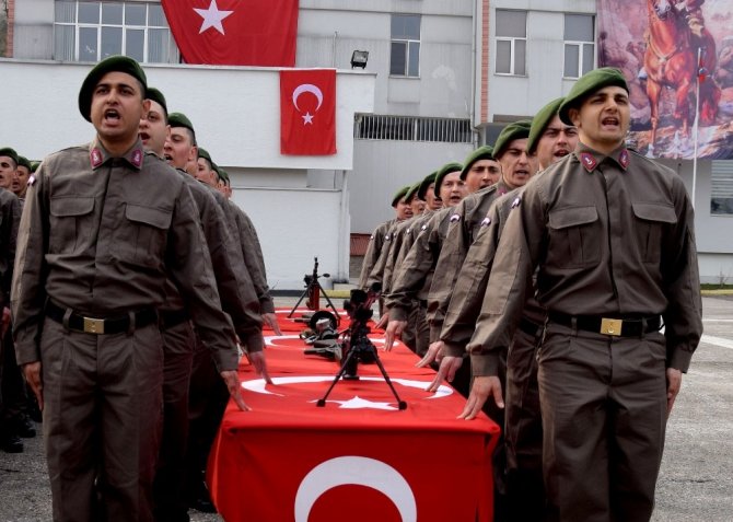 Kısa Dönem Askerler Yemin Etti
