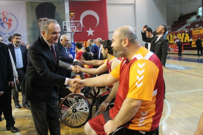Galatasaray Yalova’da Güldü