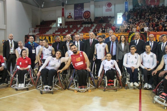 Galatasaray Yalova’da Güldü