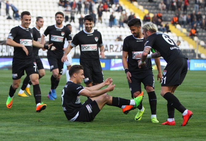 8 Gollü Maç Manisa’nın