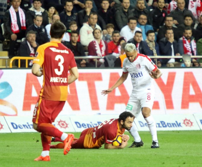 İlk Yarıda 3 Gol Vardı