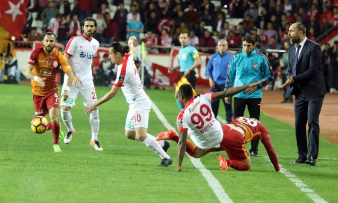 İlk Yarıda 3 Gol Vardı