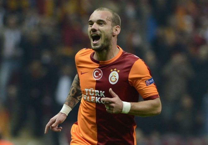 Sneijder Ve De Jong Trabzon’a Yetişecek