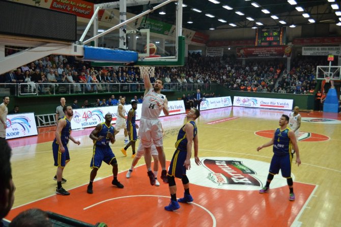 Banvit Çeyrek Finalde
