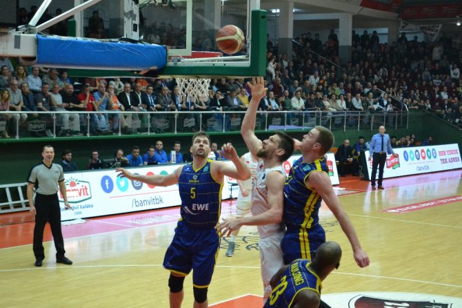 Banvit Çeyrek Finalde