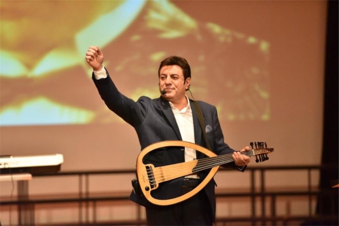 İki Dev Sanatçı İzmirlilerle Buluşacak