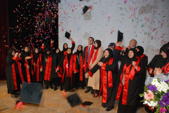 Okumanın Yaşı Yok: 73 Yaşında Kep Attı