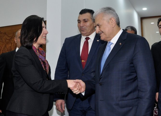 Başbakan Yıldırım, Meclisi Başkanı Siber İle Bir Araya Geldi