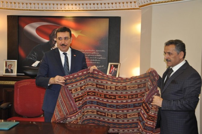 "Almanya’daki İptaller, Ekonomiyi Etkilemez"