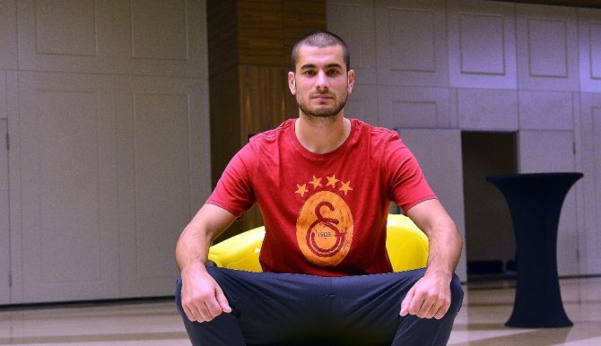 Eren Derdiyok Ve Luis Cavanda Sağlık Durumu