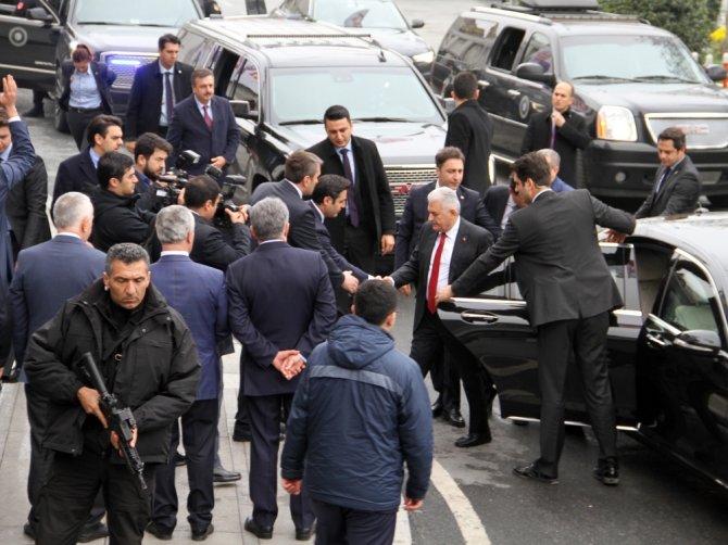 Başbakan Binali Yıldırım, Ak Parti İstanbul İl Başkanlığında